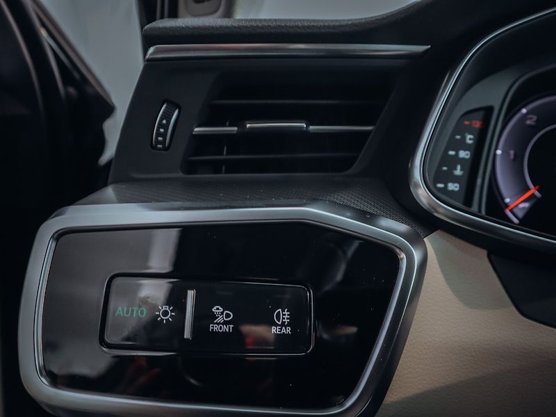 Audi A6 50TDI Quattro ACC Sport - fotka 12 z 28
