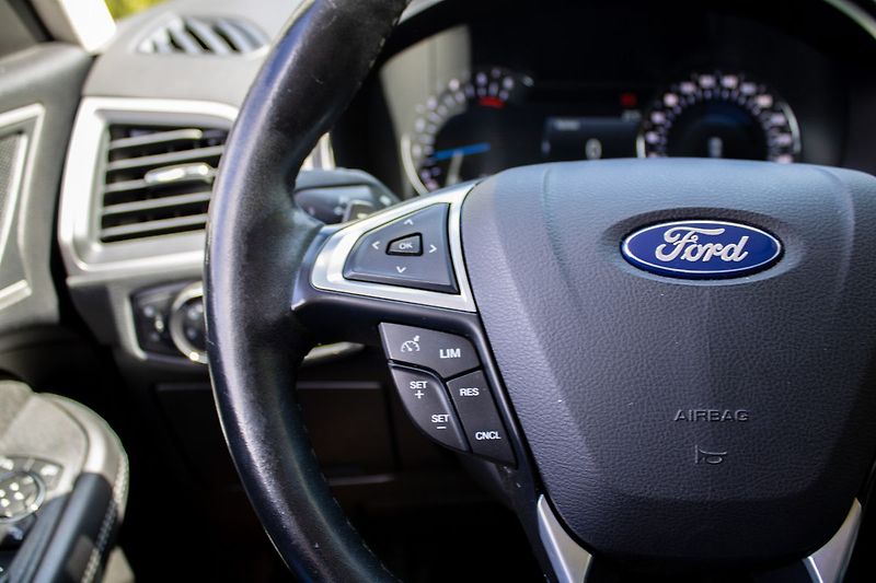 Ford Galaxy Business - fotka 11 z 21