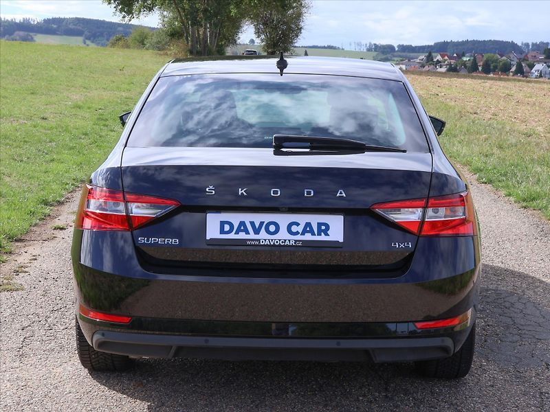 Škoda Superb 2,0 TDI 147kW 4x4 DSG Style+ C - fotka 6 z 34