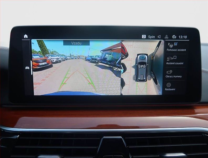 BMW Řada 5 (2021) Luxury Line 530e xDrive - fotka 16 z 19