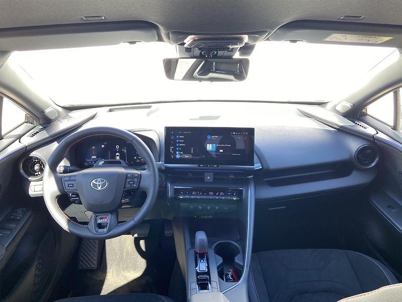 Toyota C-HR 2.0 PHEV e-CVT GR-Sport Premie - fotka 5 z 26