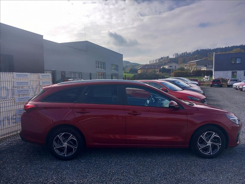 Hyundai i30 1,5 l Comfort Climate - fotka 5 z 18