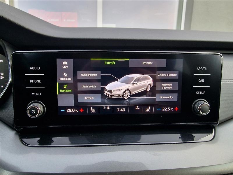 Škoda Octavia 2.0TDI,původ ČR,1.Maj,2x kola - fotka 28 z 50