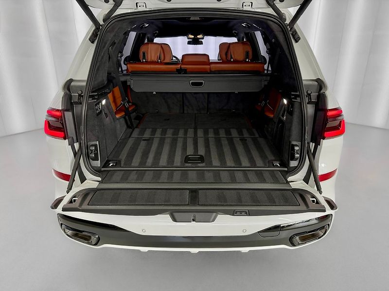 BMW X7 40d xDrive M-PAKET EXCLUSIV PR - fotka 43 z 44