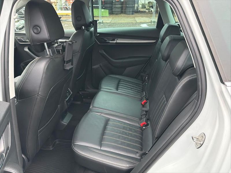 Škoda Karoq 2,0 TDi 110 KW 4X4 ČR WEBASTO - fotka 13 z 44