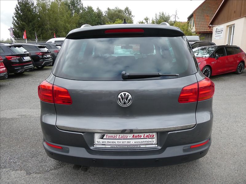 Volkswagen Tiguan 2,0 TDi 110kW Lounge DSG, 4x4 - fotka 7 z 54