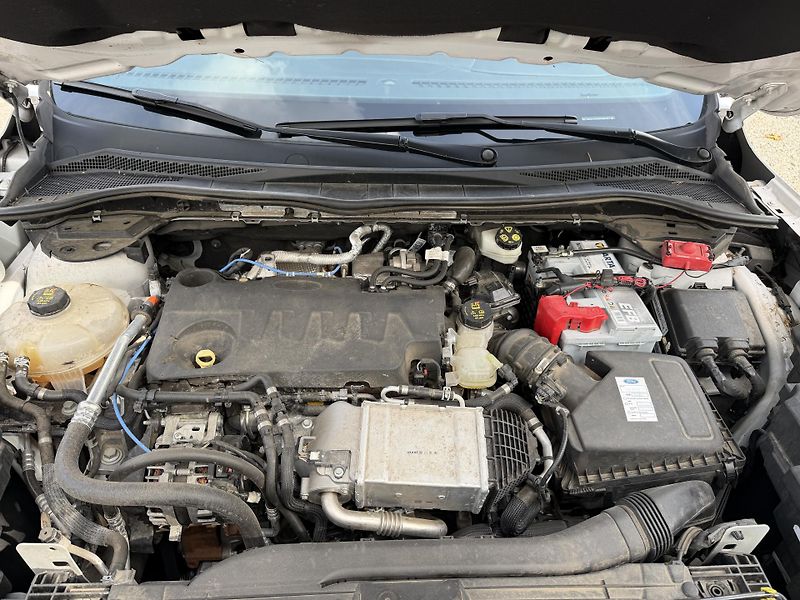 Ford Kuga 2.0TDCi ST-LINE  -  140kw - fotka 24 z 25