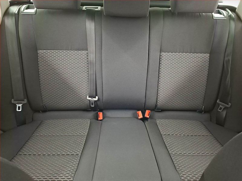 Volkswagen Golf (2010) 1.2 TSI, Tempomat - fotka 10 z 17