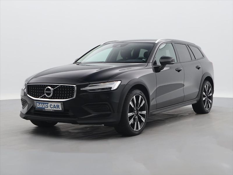 Volvo V60 2,0 B4 AWD Cross Country DPH - fotka 3 z 36