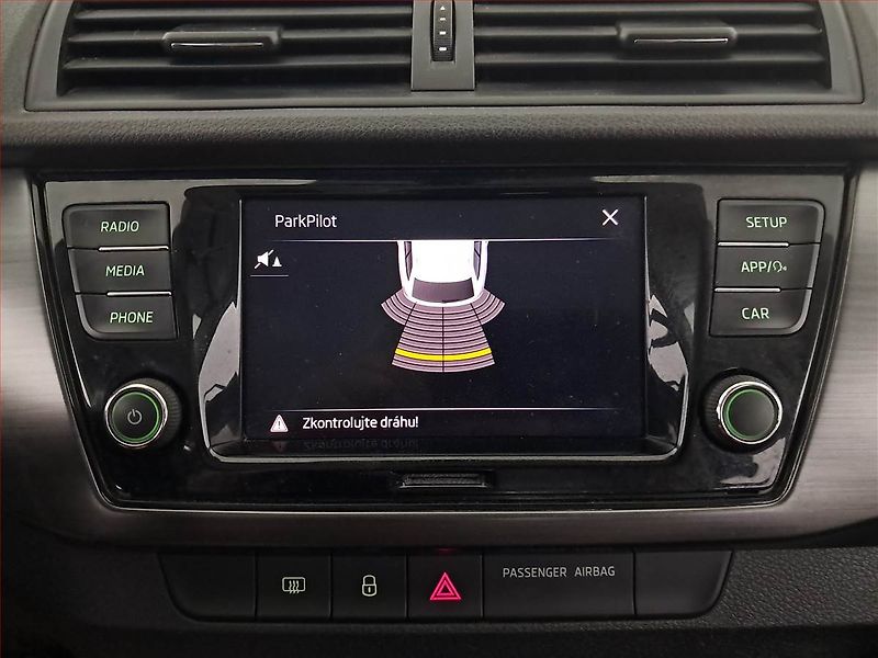 Škoda Fabia (2019) Ambition 1.0 TSI, Tempomat - fotka 21 z 22
