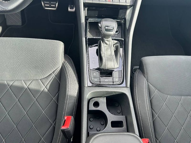 Škoda Karoq Sportline 7DSG 1,5TSI - fotka 9 z 26