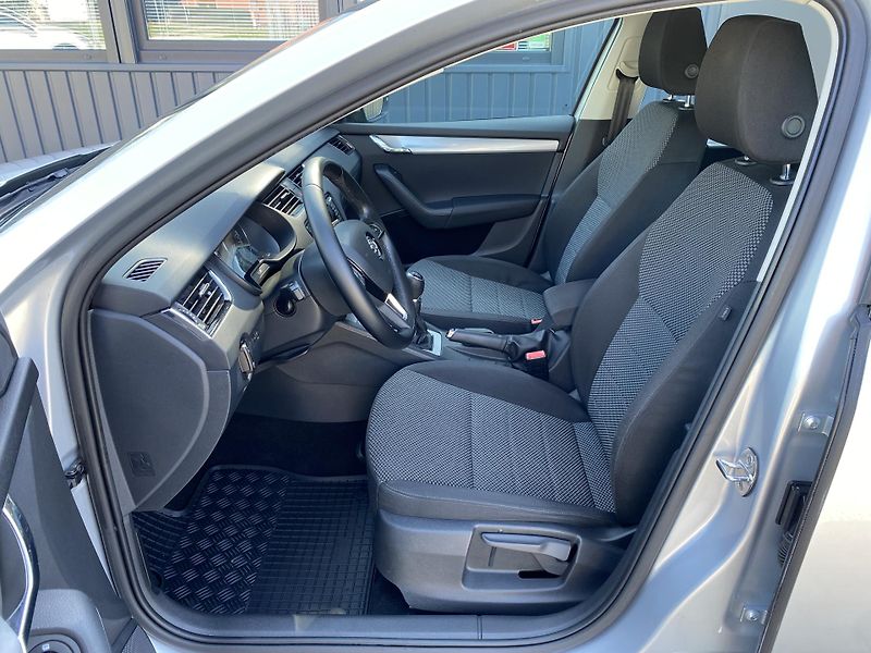 Škoda Octavia 1.4 TSI 103kW - 1xMAJ.-ALU-PDC - fotka 14 z 42