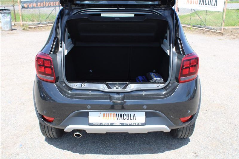 Dacia Sandero 0,9 TCe  STEPWAY, TOP, ČR - fotka 13 z 31