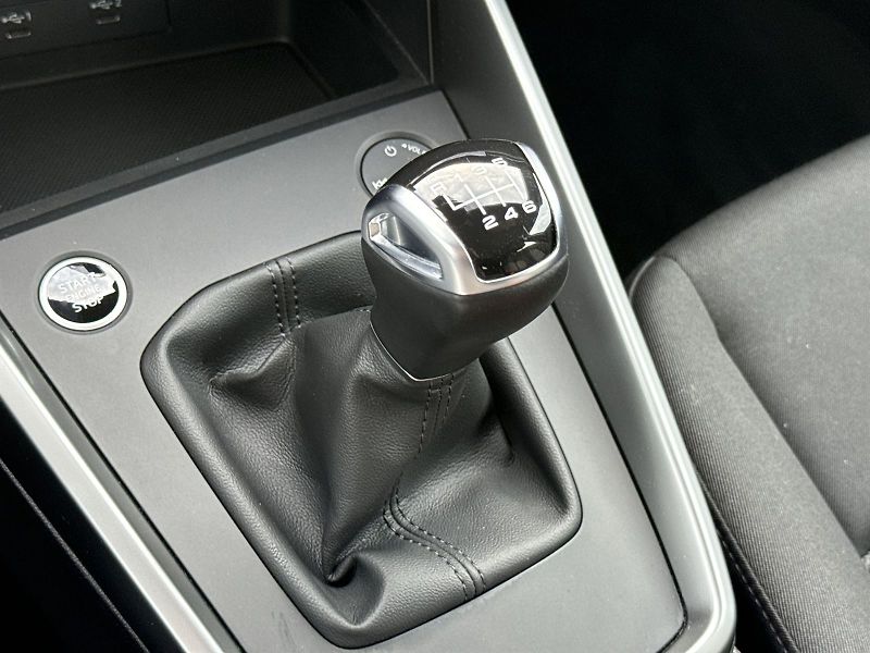 Audi A3 (2022) 1.0 TSI MHEV Basis - fotka 15 z 30