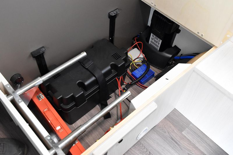 Sterckemann Starlett 496 PE COMFORT, KLIMA, 5MÍST - fotka 44 z 50