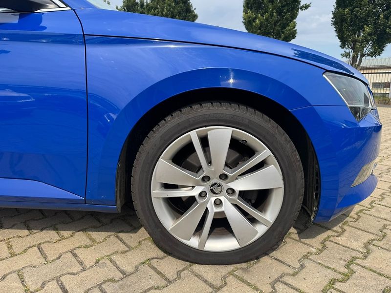 Škoda Superb (2018) 2,0 TDI 110 KW ČR 2. MAJ - fotka 19 z 50