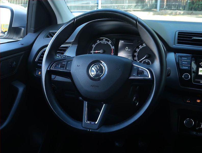 Škoda Fabia (2019) Style Plus 1.0 TSI, ČR,1.maj - fotka 20 z 20