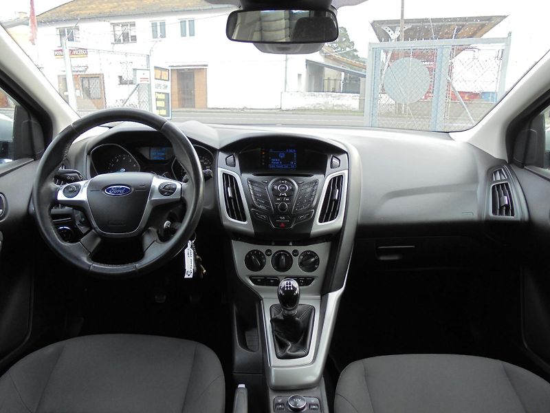Ford Focus (2013) 1.0 EcoBoost-74kW-ALU-SUPER - fotka 9 z 11
