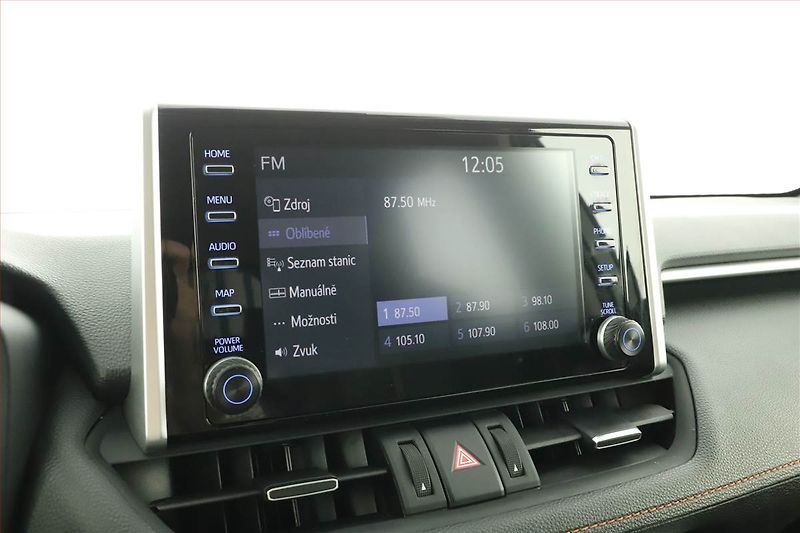 Toyota RAV4 (2022) 2.5 Hybrid - fotka 12 z 17