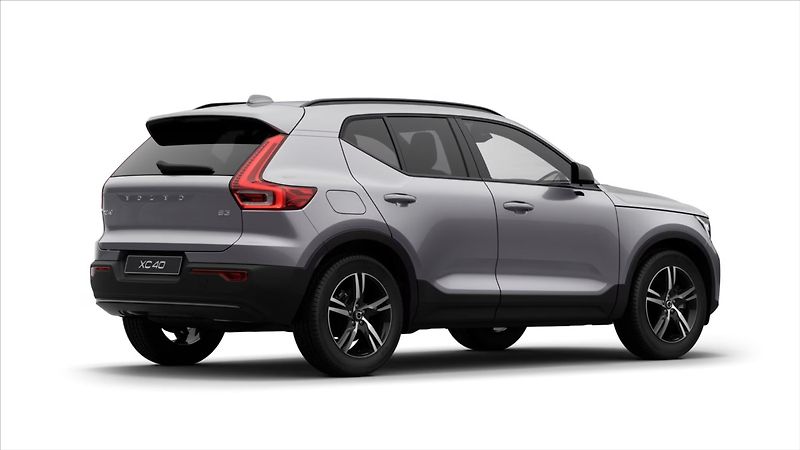 Volvo XC40 (2026) 2,0 B3  Plus - fotka 4 z 9