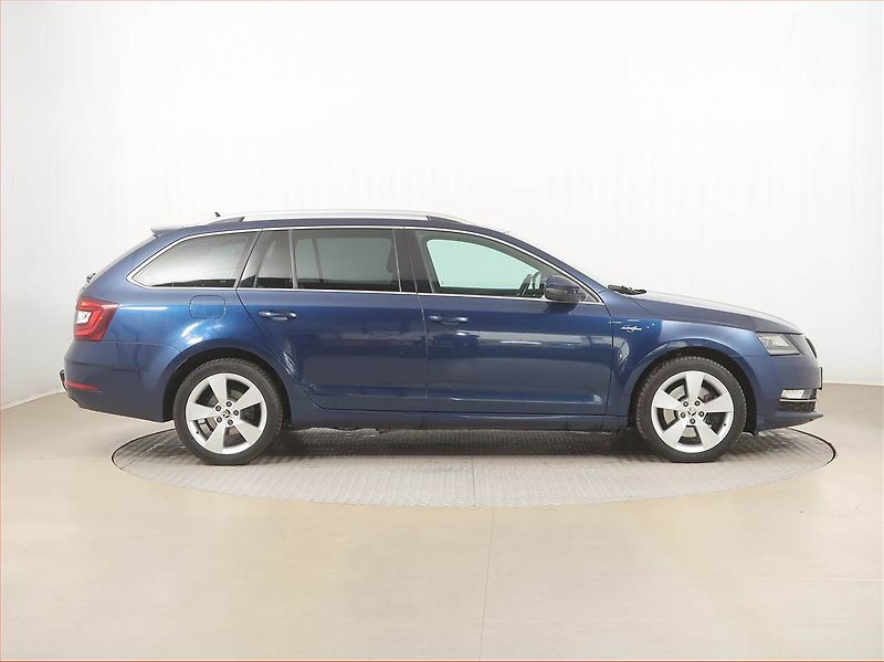 Škoda Octavia (2017) Laurin&Klement 2.0 TDI, 4X4 - fotka 6 z 18