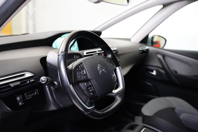 Citroën C4 Picasso - fotka 13 z 27
