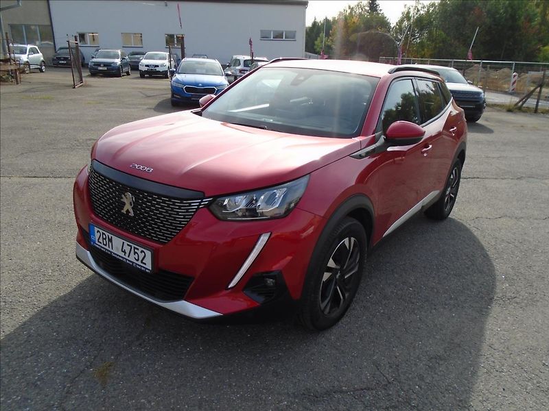 Peugeot 2008 1,2 - fotka 8 z 30
