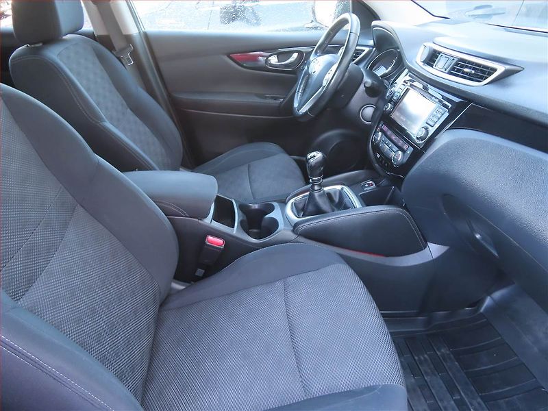 Nissan Qashqai (2016) 1.2 DIG-T, Serv.kniha, Navi - fotka 9 z 19