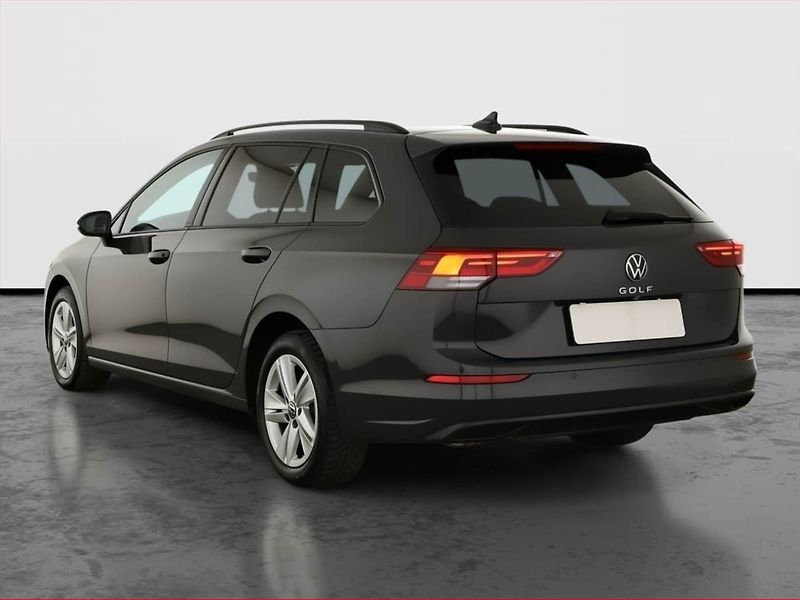 Volkswagen Golf (2023) Life 2.0 TDI, Automat - fotka 4 z 20
