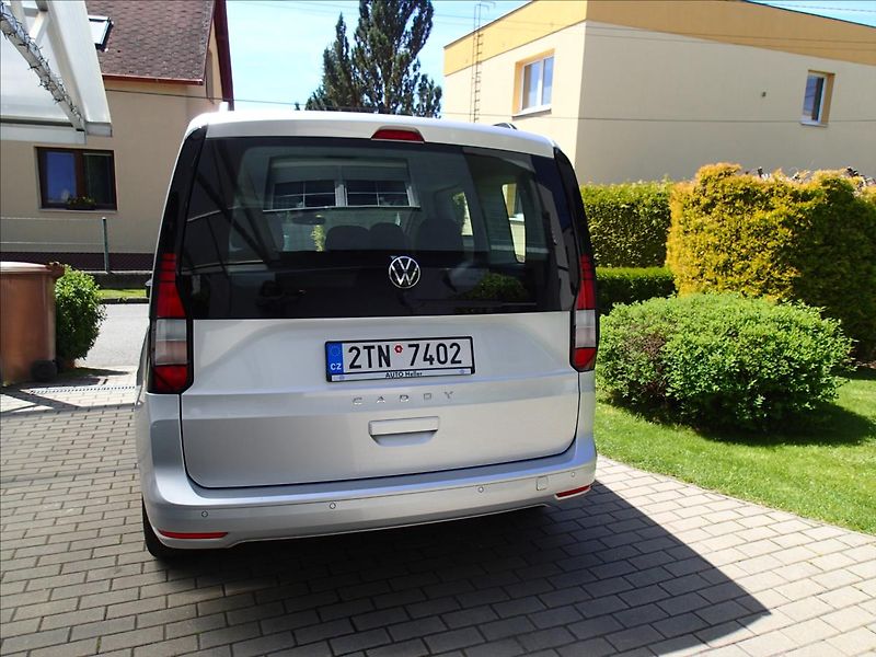 Volkswagen Caddy 1,5 1.maj. 26 000 Km, záruka - fotka 6 z 41