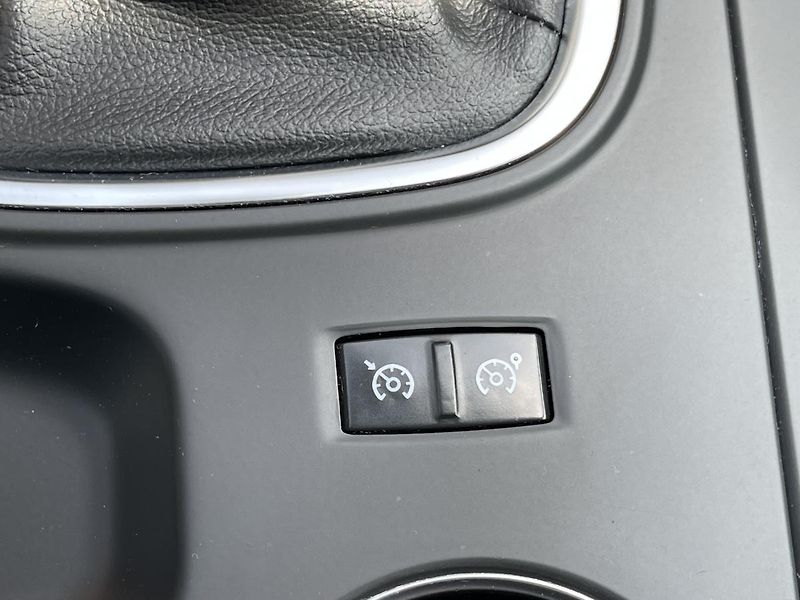 Renault Mégane 1.5 DCi 85 kW LIMITED-DPH-ČR ! - fotka 30 z 38