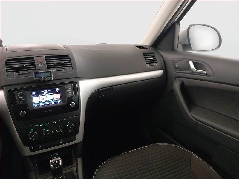 Škoda Yeti (2016) Ambition 2.0 TDI, Serv.kniha - fotka 7 z 15