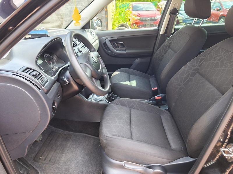 Škoda Fabia (2011) II. 1,2 TSi 63kW - fotka 13 z 26
