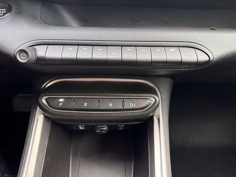 Jeep Avenger (2025) Electric 54 kWh ALTITUDE 156k - fotka 33 z 36
