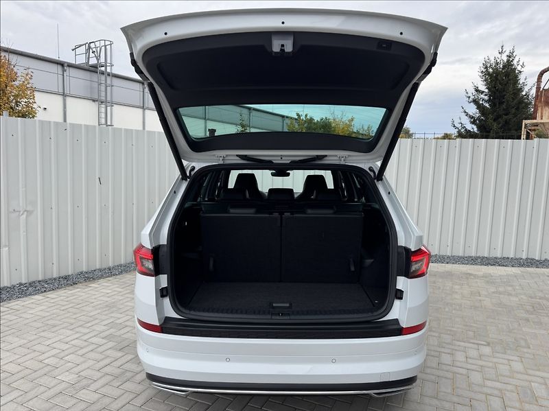 Škoda Kodiaq 2,0 TDI DSG 4X4 SPORTLINE 7mís - fotka 12 z 50