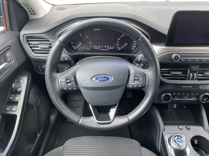 Ford Focus (2019) 2.0 TDCi, Titanium, AT, LED - fotka 11 z 18