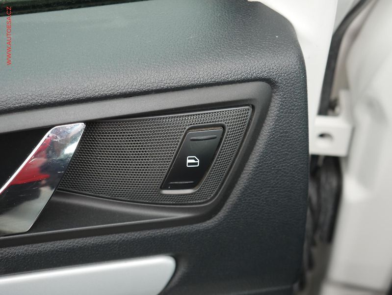 Škoda Octavia (2012) 1.2TSi, Ambition, TZ - fotka 12 z 16