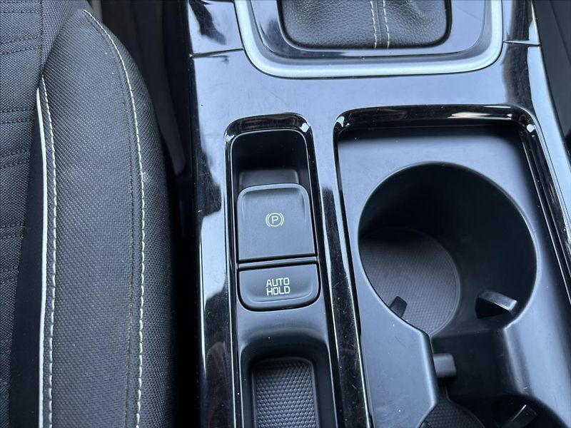 Kia Ceed 1,5 AT GT Line ZÁRUKA TÁŽNÉ - fotka 32 z 47