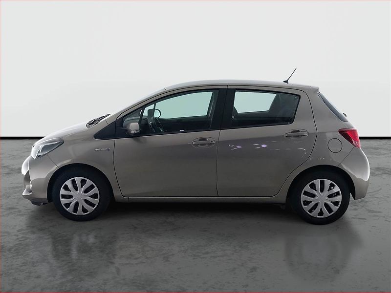 Toyota Yaris (2015) 1.5 Hybrid, Automat - fotka 3 z 16