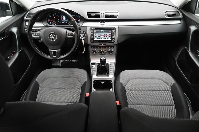 Volkswagen Passat 2,0 TDI 103kW Business Edition - fotka 15 z 31