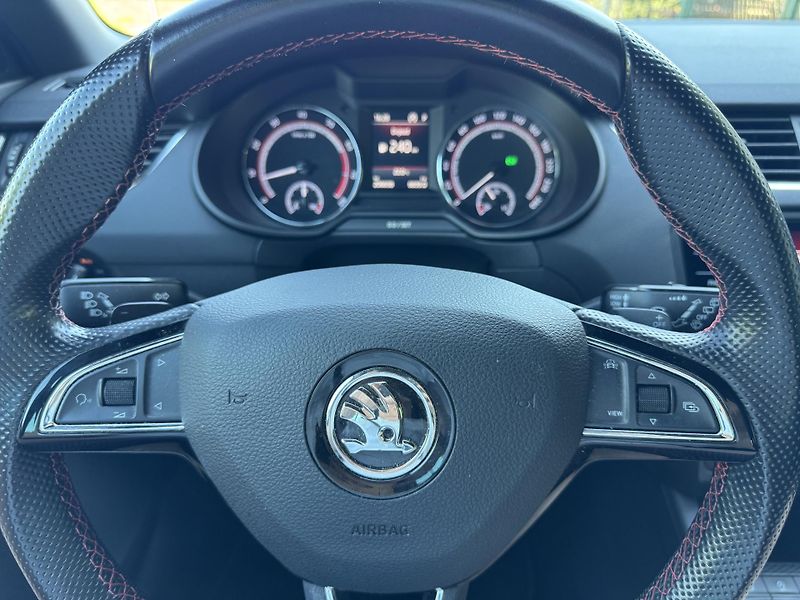 Škoda Octavia (2020) RS 2.0TSI 180kW DSG ACC LED ČR - fotka 14 z 29