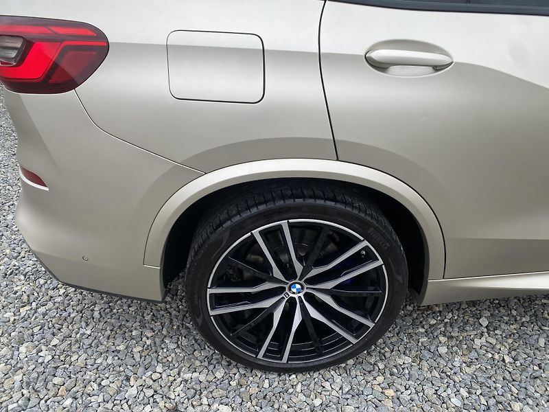 BMW X5 M50XD 4x4 400PS CZ DPH FULL 1A - fotka 50 z 171