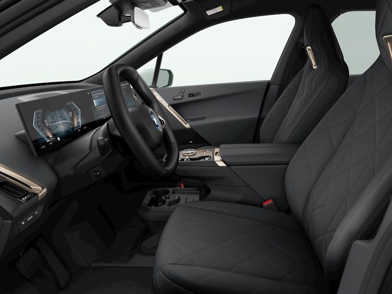 BMW iX xDrive50 - fotka 4 z 6