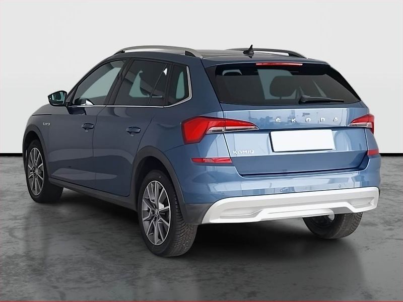 Škoda Kamiq (2021) Scoutline 1.0 TSI - fotka 4 z 23