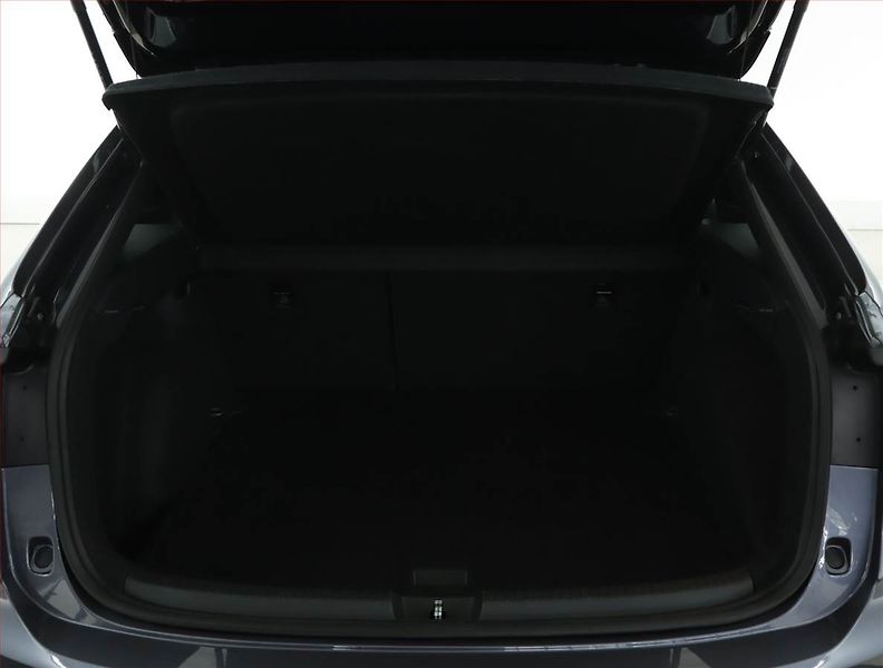 Volkswagen Taigo (2022) R-Line 1.5 TSI - fotka 14 z 17