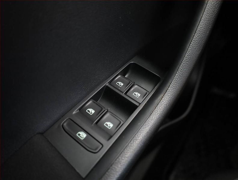 Škoda Fabia (2018) Style 1.0 TSI, Park. senzory - fotka 15 z 18