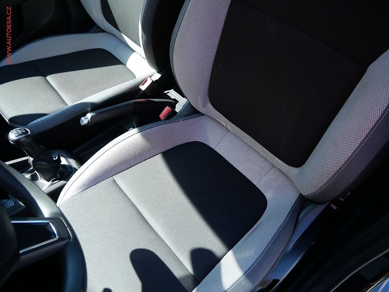 Škoda Fabia (2015) 1.2 TSI, Ambition - fotka 9 z 18