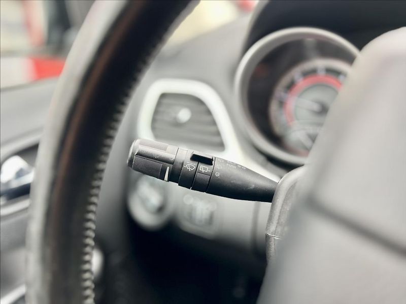 Fiat Freemont 2,0 Mjet URBAN / 7MÍST / - fotka 24 z 43