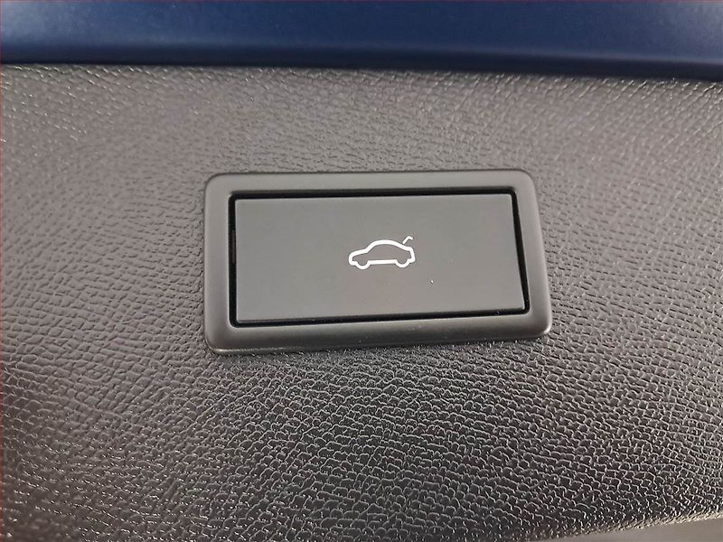 Cupra Formentor (2021) 1.4 e-Hybrid - fotka 18 z 23