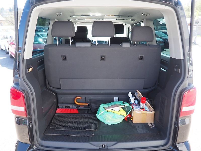 Volkswagen Multivan (2015) 2.0 TDI, 103 kW, 6 míst - fotka 11 z 39